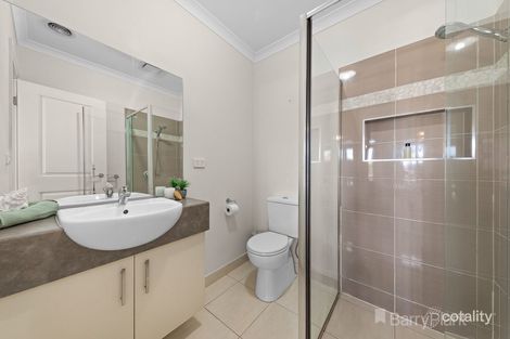 Property photo of 16 Vimini Drive Narre Warren VIC 3805