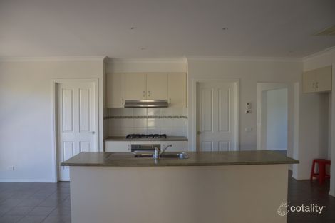 Property photo of 2 Lignum Place Brookfield VIC 3338