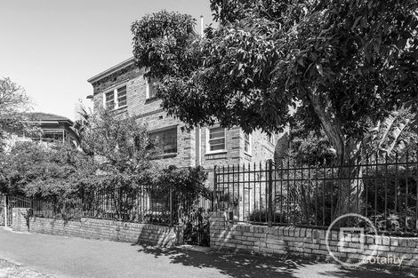 Property photo of 2/33 Eildon Road St Kilda VIC 3182
