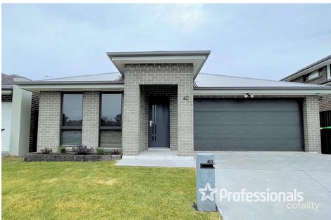 Property photo of 40 Ingall Loop Catherine Field NSW 2557