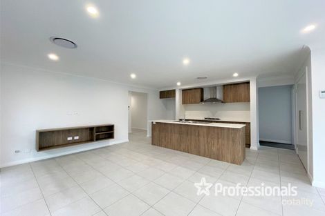 Property photo of 40 Ingall Loop Catherine Field NSW 2557