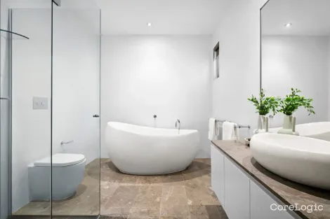 Property photo of 9 Linnaker Place Kew VIC 3101
