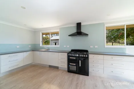 Property photo of 80 Heathersleigh Road Kellys Plains NSW 2350