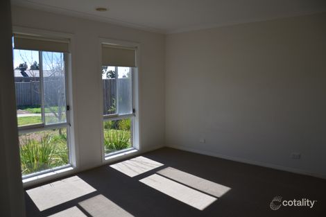 Property photo of 2 Lignum Place Brookfield VIC 3338