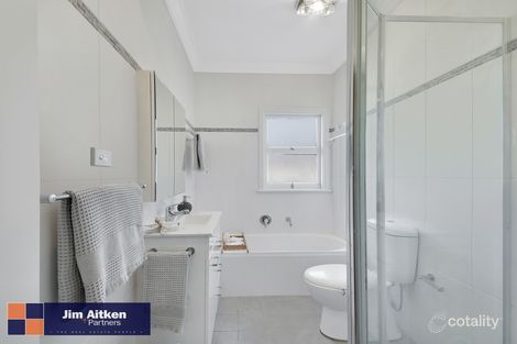 Property photo of 8 Green Parade Valley Heights NSW 2777