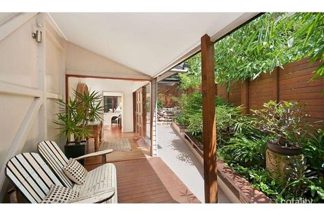 Property photo of 52 Cambridge Street Red Hill QLD 4059