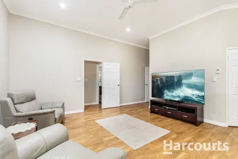 Property photo of 66 Fallbrook Avenue Woodvale WA 6026