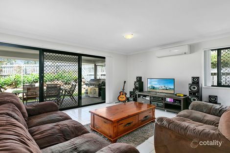 Property photo of 32 Rise Circuit Pacific Pines QLD 4211