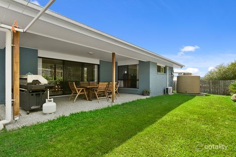 Property photo of 32 Rise Circuit Pacific Pines QLD 4211