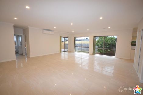 Property photo of 3/11 Saxon Drive Mooroolbark VIC 3138