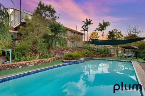 Property photo of 12 Stralock Street Chapel Hill QLD 4069