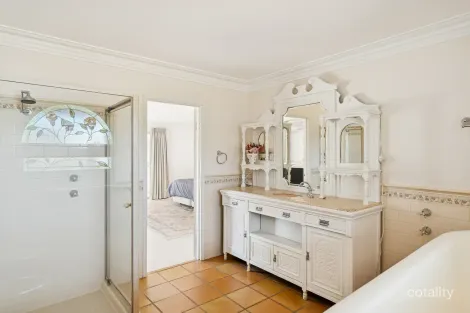 Property photo of 8 Curl Court Kallaroo WA 6025