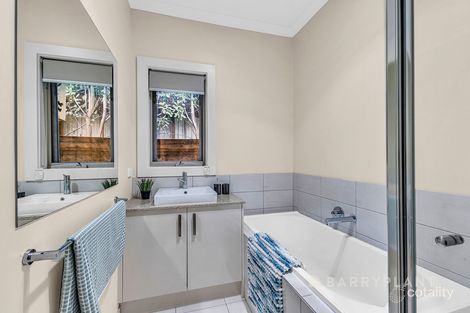 Property photo of 1/872 Waverley Road Wheelers Hill VIC 3150
