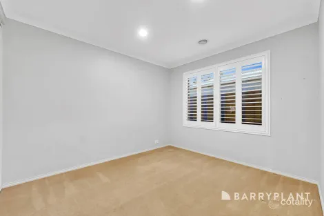 Property photo of 8 Featherpark Terrace South Morang VIC 3752