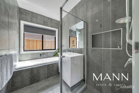 Property photo of 8 Boilersmith Street Donnybrook VIC 3064