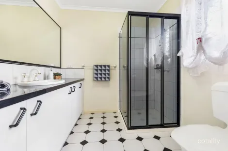 Property photo of 34 Mirambeek Road Hoppers Crossing VIC 3029