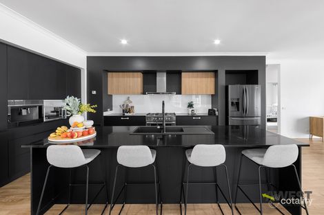 Property photo of 3 Cropton Rise Craigieburn VIC 3064