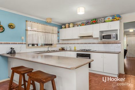 Property photo of 17 Seaside Close Seabrook VIC 3028