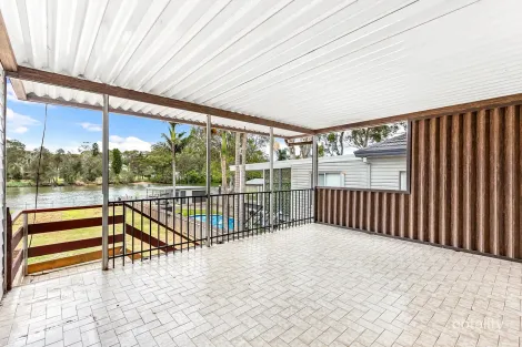 Property photo of 596 Henry Lawson Drive East Hills NSW 2213