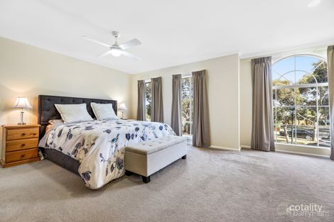 Property photo of 5 Holder Place Berwick VIC 3806