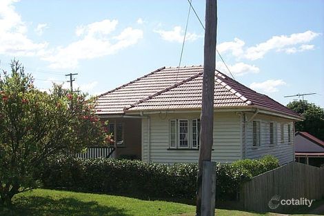 2 Pemberton St, Tarragindi, QLD 4121