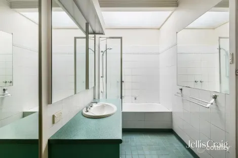 Property photo of 4 Brennan Street McKinnon VIC 3204