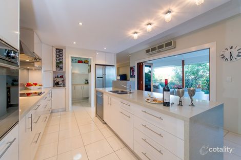 Property photo of 11 Grasstree Crescent Kirkwood QLD 4680