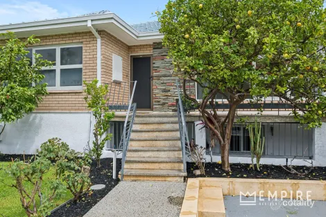 9 Frederick Rd, Hamilton Hill, WA 6163