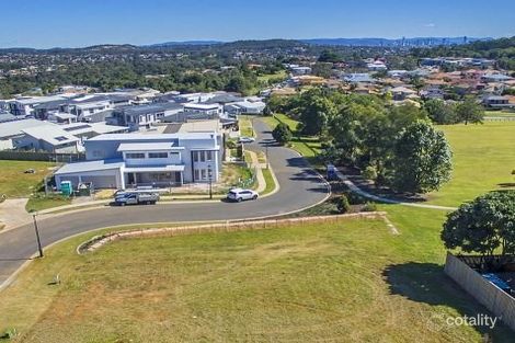Property photo of 69 Ridgeview Street Carindale QLD 4152