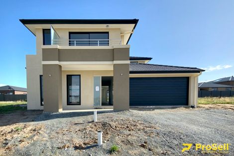 63 Merribrook Bvd, Clyde, VIC 3978