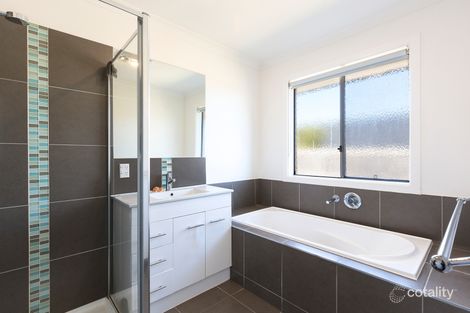 Property photo of 4 Banksia Place Wallan VIC 3756