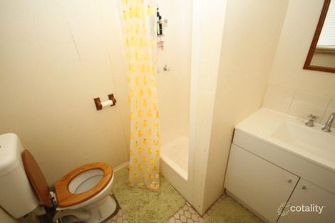 Property photo of 18 Gowrie Parade Mount Austin NSW 2650