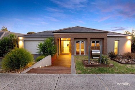 24 Park Valley Cres, Langwarrin, VIC 3910