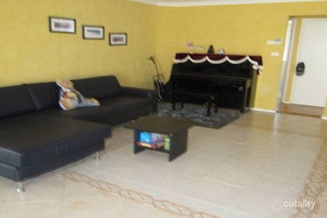 Property photo of 3 Daniel Place Green Valley NSW 2168