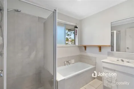 Property photo of 4/42 Murev Way Carrara QLD 4211