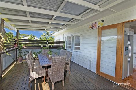 Property photo of 135 West Avenue Wynnum QLD 4178