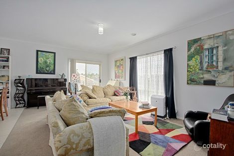 Property photo of 9 Palm Square Drouin VIC 3818