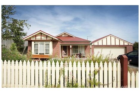 Property photo of 9 Palm Square Drouin VIC 3818