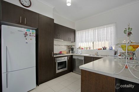 Property photo of 9 Palm Square Drouin VIC 3818