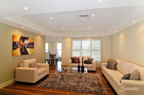 Property photo of 17 Settlers Close Castle Hill NSW 2154