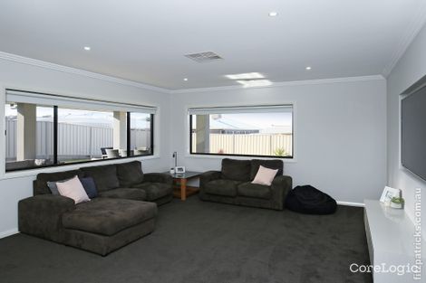 Property photo of 15 Goonawarra Street Gobbagombalin NSW 2650