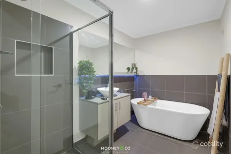 Property photo of 9 Tilia Drive Cranbourne North VIC 3977