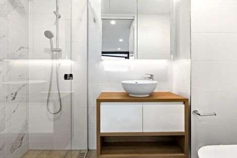 Property photo of 413/59-63 Warrigal Road Hughesdale VIC 3166