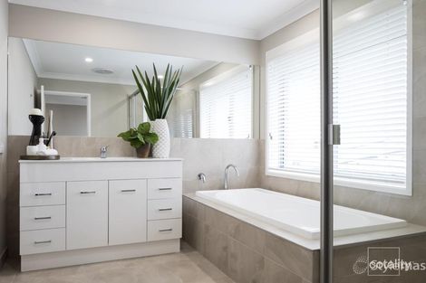 Property photo of 4 Jaffray Street Bellbird Park QLD 4300