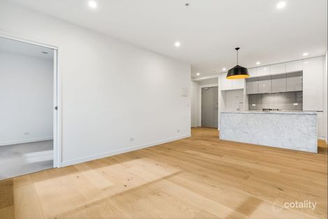 102/5 Sovereign Point Ct, Doncaster, VIC 3108