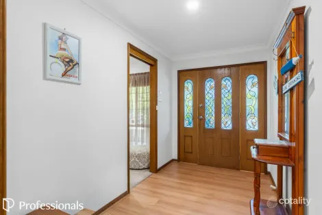 Property photo of 10 Pettys Avenue Ulladulla NSW 2539