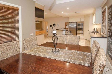 Property photo of 14 Manhatten Terrace Rowville VIC 3178