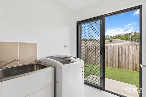 Property photo of 51 Hoop Pine Circuit Maudsland QLD 4210