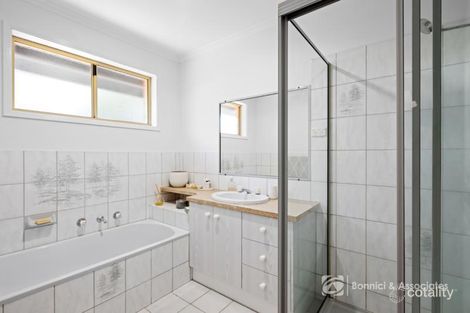 Property photo of 36 McEwen Crescent West Wodonga VIC 3690