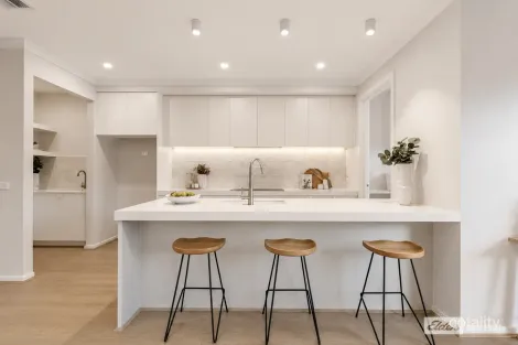 Property photo of 7 Gleam Street Werribee VIC 3030